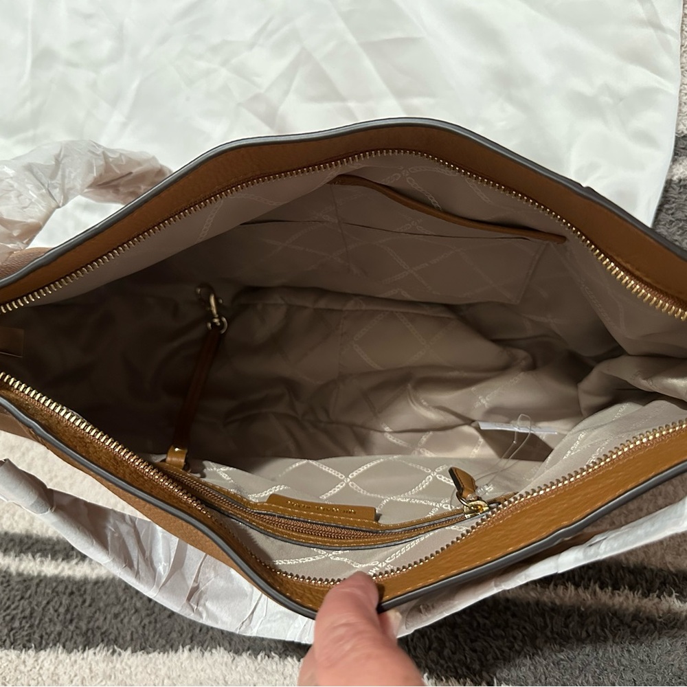 NWT Michael Kors Brooke Large Hobo - Picture 3 of 7